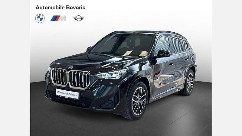Negru sapphire metalizat Second-hand 2023 BMW X1 Comfort Edition SUV | 48.618 EUR (Scump) - Imagine 1/4