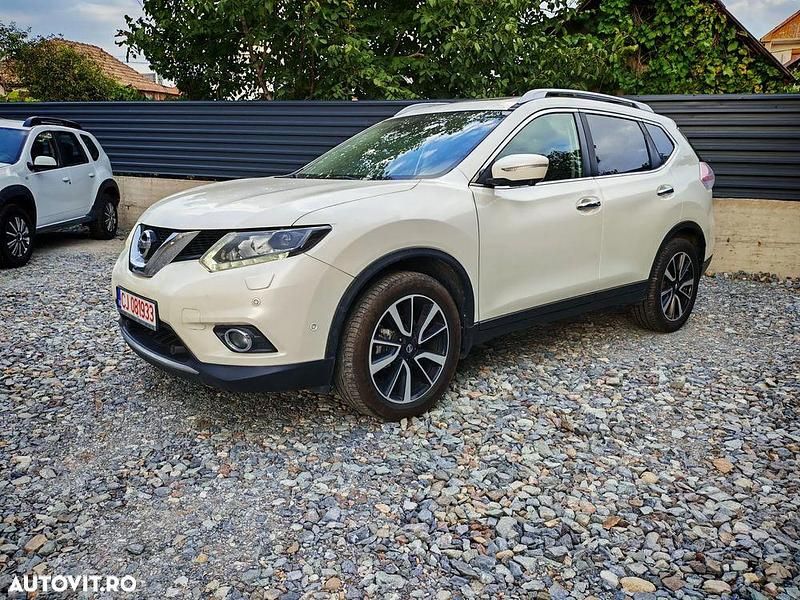 Culoarealb Utilizat 2016 Nissan X-Trail Tekna SUV | 10.300 EUR (Preț bun) - Imagine 1/4