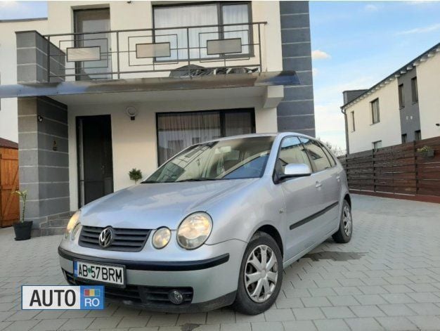 Gri Utilizat 2003 VW Polo Hatchback | 1.000 EUR (Super Preț) - Imagine 1/4