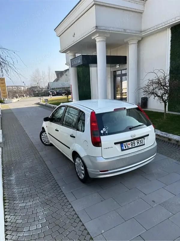 Second-hand Ford Fiesta 68 CP (50 kW) 2003 Alb Hatchback