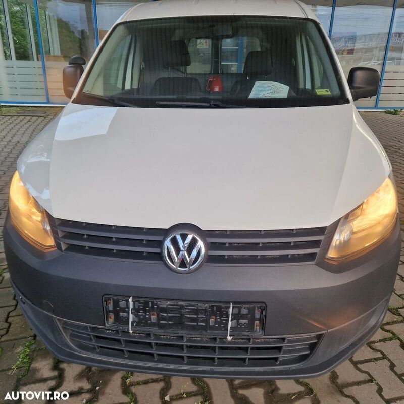 Alb Utilizat 2015 VW Caddy Monovolum | 6.100 EUR (Super Preț) - Imagine 1/4