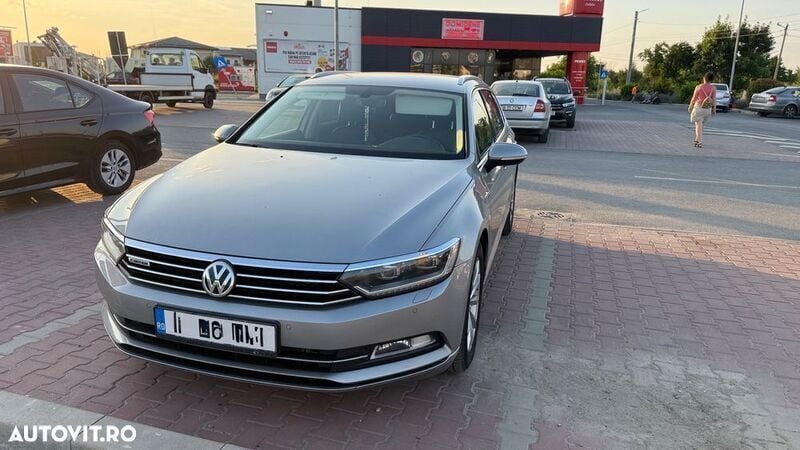 Bej Utilizat 2015 VW Passat Highline Break | 13.990 EUR (Preț bun) - Imagine 1/4