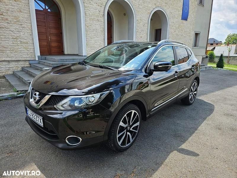 Negru Utilizat 2014 Nissan Qashqai Tekna SUV | 9.600 EUR (Preț OK) - Imagine 1/4