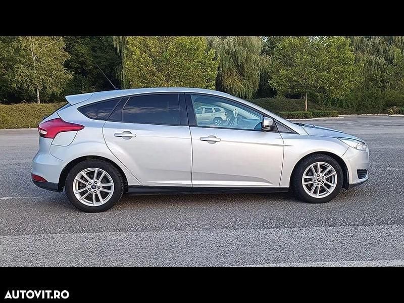 Culoaregri Utilizat 2015 Ford Focus Hatchback | 6.700 EUR (Preț bun) - Imagine 1/4