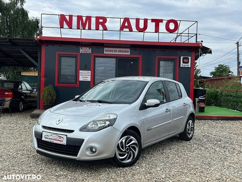 Culoaregri Utilizat 2012 Renault Clio IV Intens Break | 3.950 EUR (Preț OK) - Imagine 1/4