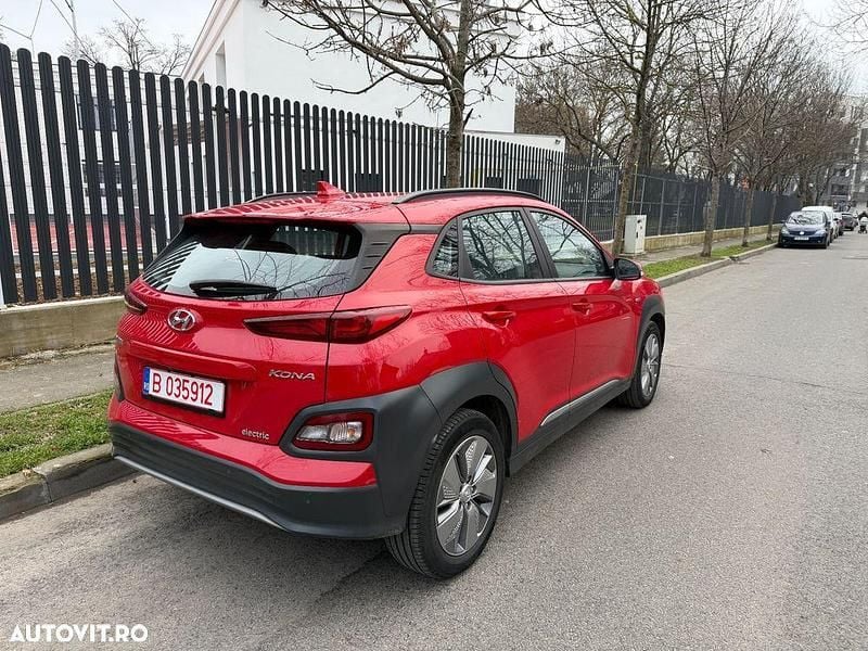 Second-hand Hyundai Kona Premium 150 kW (204 CP) 2020 Culoarerosu SUV