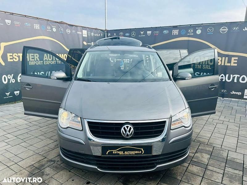 Second-hand VW Touran 105 CP (77 kW) 2009 Culoaregri Monovolum