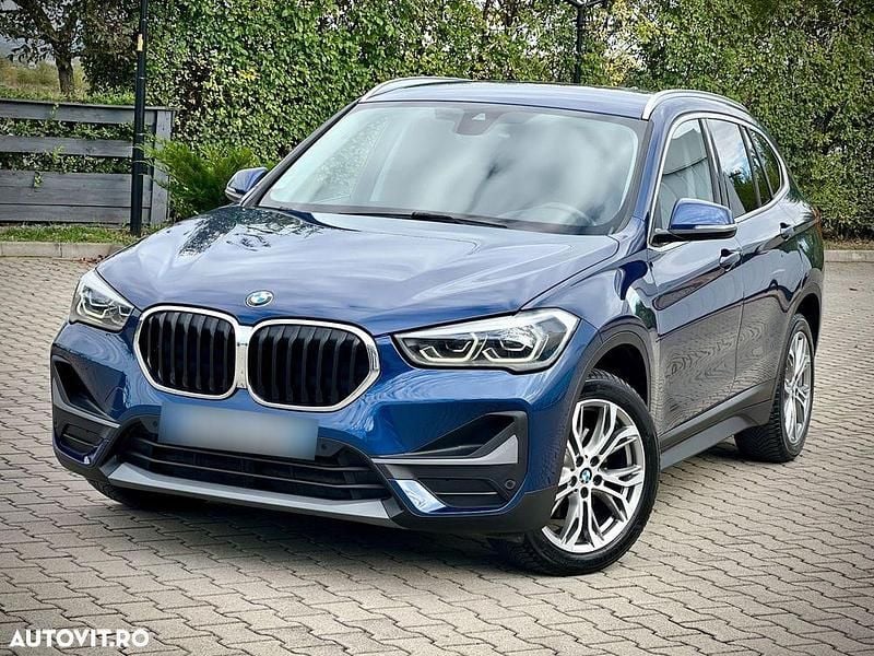 Culoarealbastru Utilizat 2022 BMW X1 Sport Line SUV | 17.890 EUR (Super Preț) - Imagine 1/4