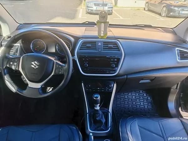 Utilizat 2015 Suzuki SX4 S-Cross SUV | 6.000 EUR - Imagine 1/4