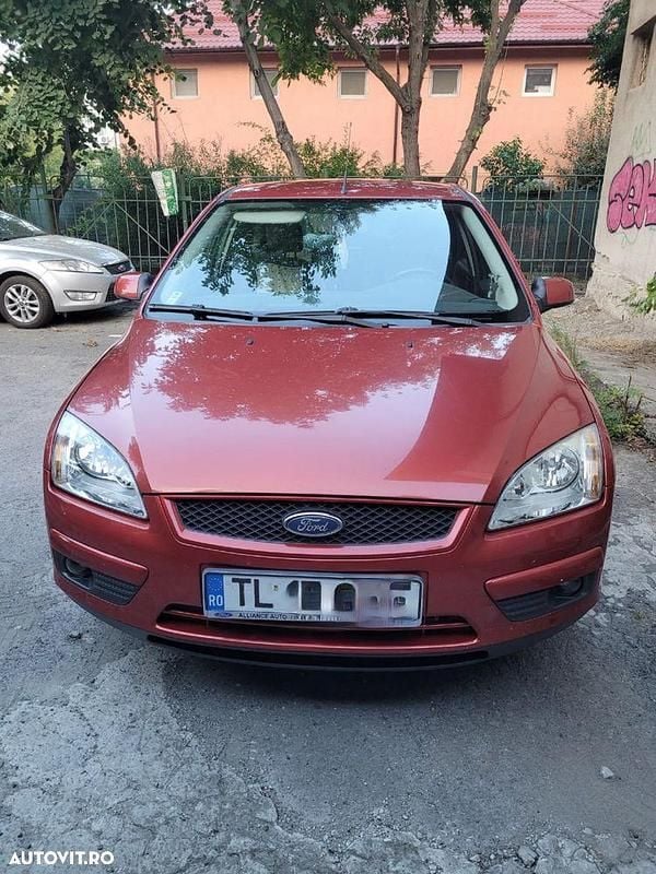 Second-hand Ford Focus Trend 115 CP (84 kW) 2007 Culoarerosu Berlinǎ
