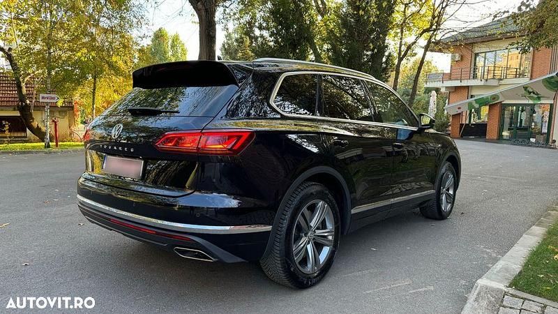 Second-hand VW Touareg Elegance 340 CP (250 kW) 2020 Culoarenegru SUV