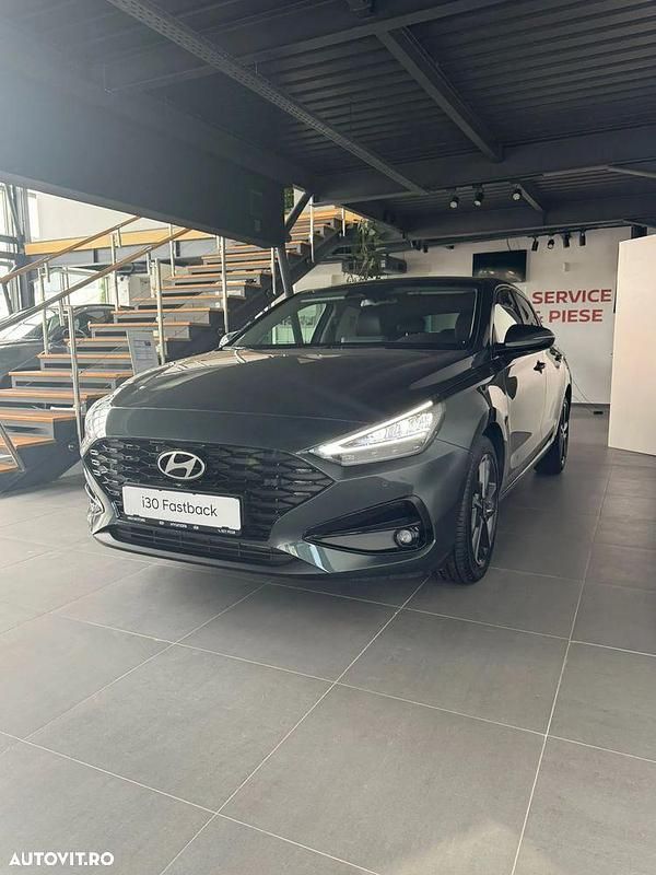Culoareverde Nouă 2025 Hyundai i30 Berlinǎ | 25.900 EUR (Preț OK) - Imagine 1/4
