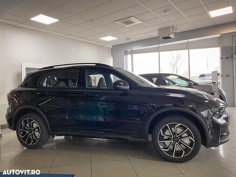 Nouă Lynk & Co 01 276 CP (202 kW) 2025 Culoarenegru SUV