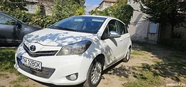 Alb Utilizat 2013 Toyota Yaris Hatchback | 5.200 EUR - Imagine 1/4