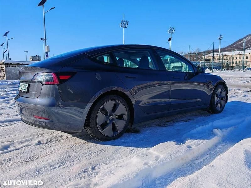 Second-hand Tesla Model 3 365 kW (497 CP) 2021 Culoaregri Berlinǎ