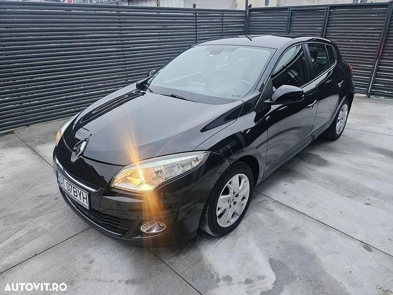 Culoarenegru Utilizat 2012 Renault Mégane III Expression Hatchback | 4.250 EUR (Preț OK) - Imagine 1/4