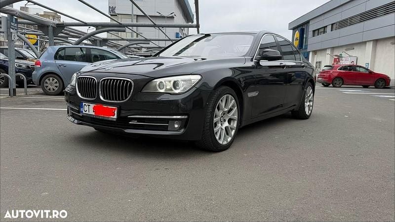 Culoarenegru Second-hand 2013 BMW 730 Berlinǎ | 14.200 EUR (Puțin scump) - Imagine 1/4