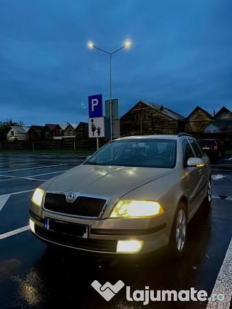 Argintiu Utilizat 2007 Skoda Octavia Break | 3.100 EUR (Preț OK) - Imagine 1/4