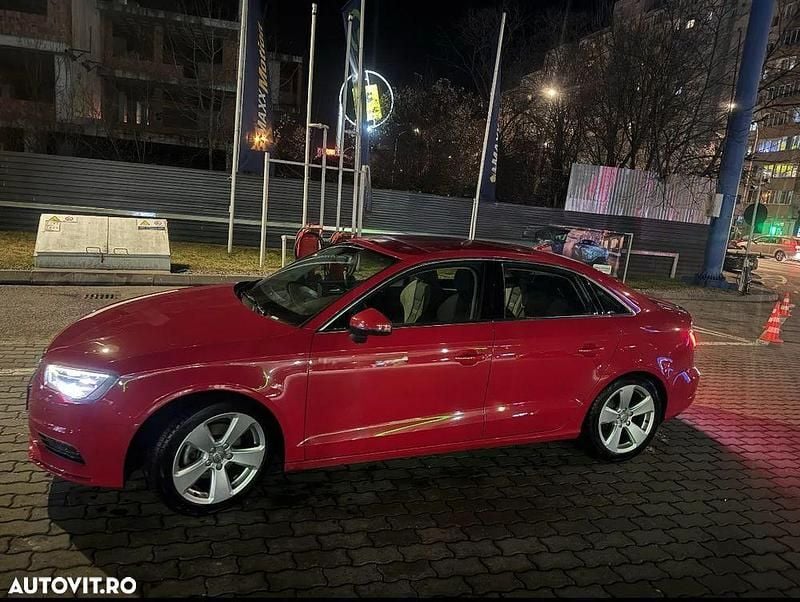 Rosu Utilizat 2013 Audi A3 Sportback Ambition Berlinǎ | 9.400 EUR (Preț bun) - Imagine 1/4