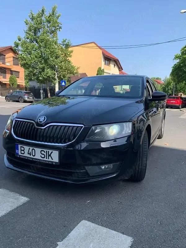 Negru Utilizat 2014 Skoda Octavia Berlinǎ | 7.500 EUR (Preț bun) - Imagine 1/4