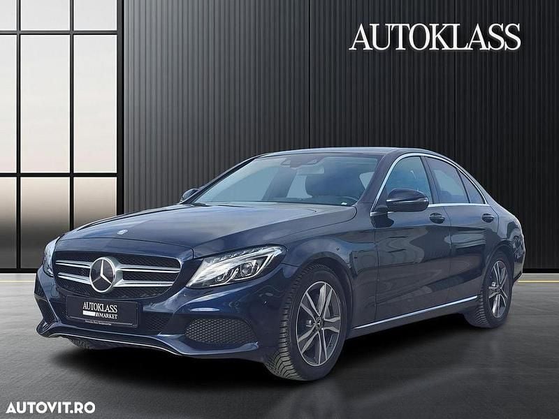 Second-hand Mercedes C250 211 CP (155 kW) 2015 Culoarealbastru Berlinǎ