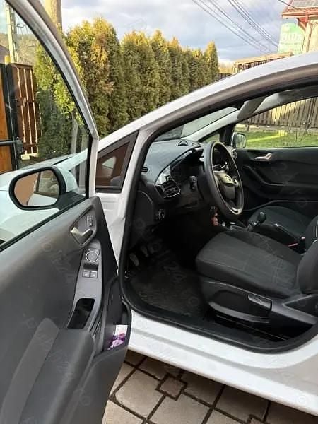 Second-hand Ford Fiesta 85 CP (62 kW) 2019 Alb Hatchback