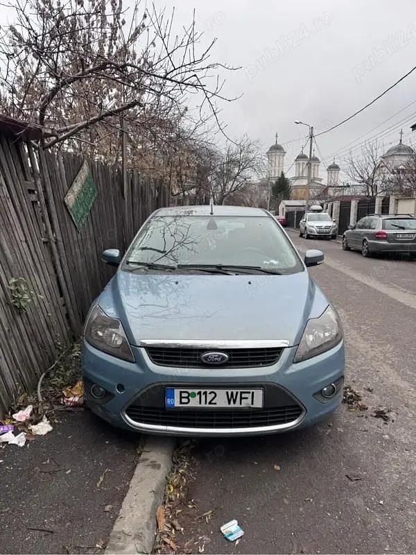 Gri Second-hand 2009 Ford Focus Hatchback | 1.990 EUR (Preț bun) - Imagine 1/4