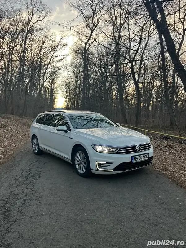 Alb Utilizat 2016 VW Passat GTE Break | 12.500 EUR (Super Preț) - Imagine 1/4