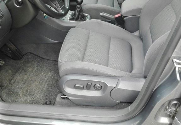 Second-hand VW Golf IV 140 CP (102 kW) 2005 Gri Berlinǎ