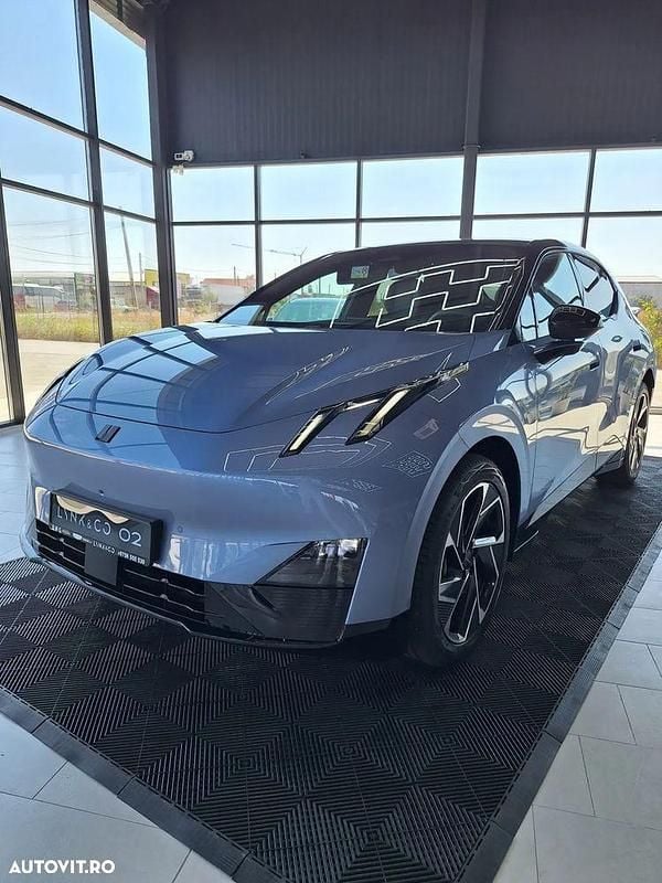 Nouă Lynk & Co 02 200 kW (272 CP) 2025 Culoarealbastru SUV