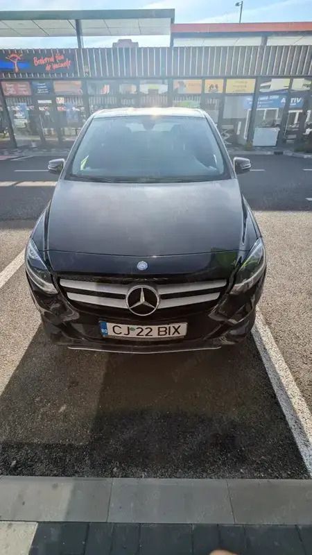 Utilizat 2015 Mercedes A180 Berlinǎ | 8.000 EUR - Imagine 1/2