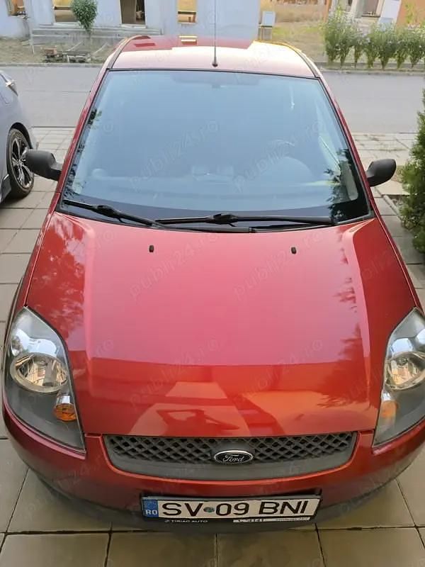 Culoarerosu Utilizat 2008 Ford Fiesta Hatchback | 2.300 EUR (Puțin scump) - Imagine 1/4