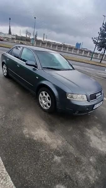 Second-hand Audi A4 130 CP (95 kW) 2001 Berlinǎ
