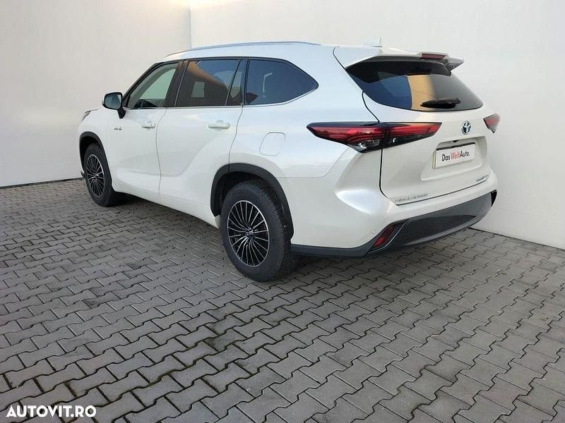 Second-hand Toyota Highlander 249 CP (183 kW) 2021 Culoarealb SUV