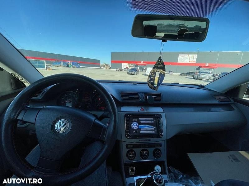 Second-hand VW Passat Comfortline 150 CP (110 kW) 2007 Culoarealbastru Berlinǎ