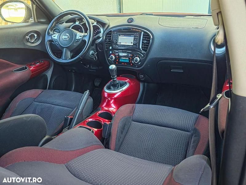 Second-hand Nissan Juke Tekna 110 CP (80 kW) 2011 Culoarerosu SUV