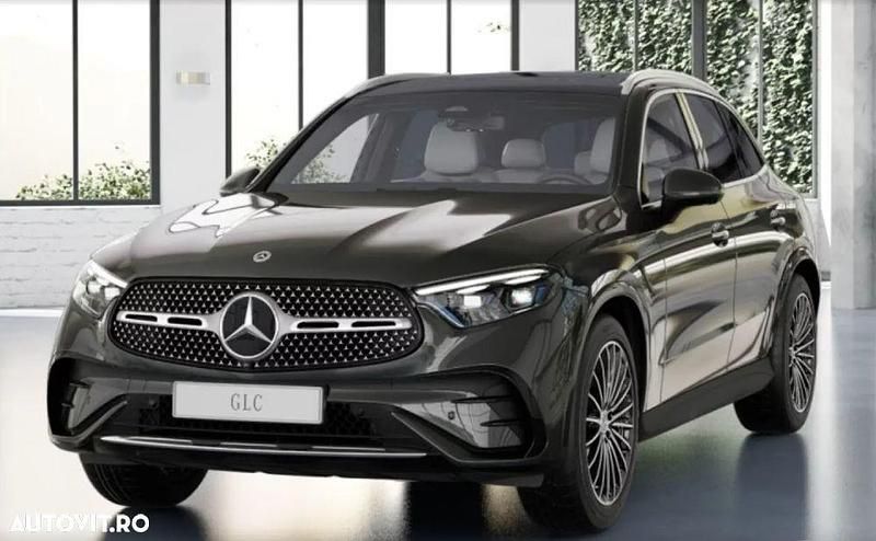 Culoarenegru Utilizat 2024 Mercedes GLC200 AMG line SUV | 64.567 EUR (Puțin scump) - Imagine 1/4