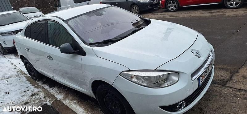 Second-hand Renault Fluence 110 CP (80 kW) 2011 Culoarealb Berlinǎ