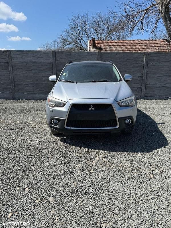 Gri Utilizat 2011 Mitsubishi ASX Comfort Edition SUV | 6.800 EUR (Preț OK) - Imagine 1/4