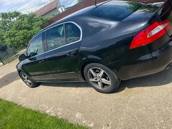 Second-hand Skoda Superb 105 CP (77 kW) 2009 Berlinǎ