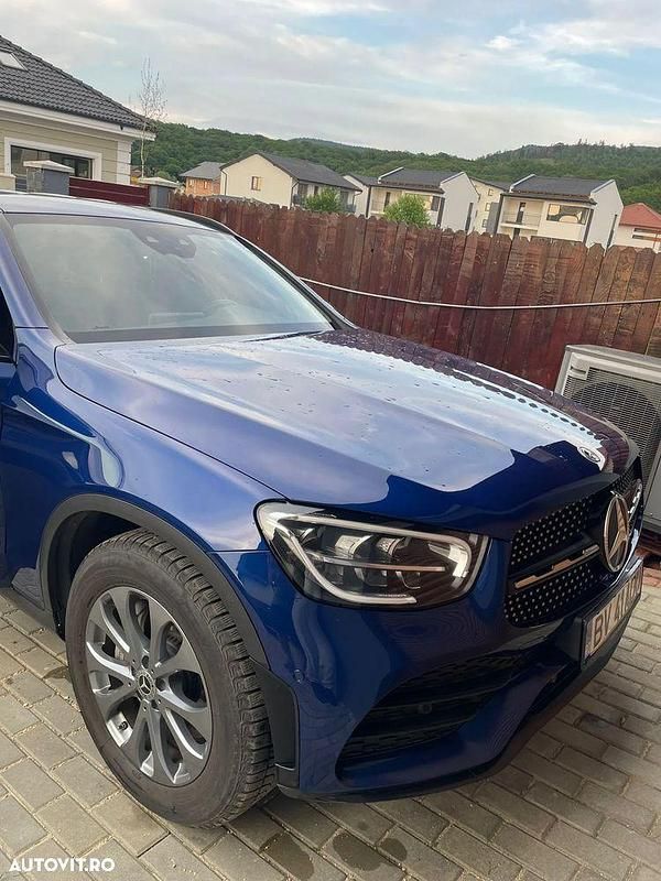 Albastru Utilizat 2020 Mercedes GLC200 AMG line SUV | 30.750 EUR - Imagine 1/4