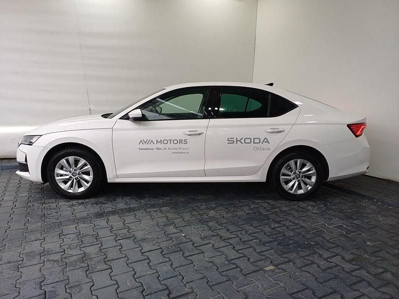 Nouă Skoda Octavia Selection 115 CP (84 kW) 2026 Albnormal