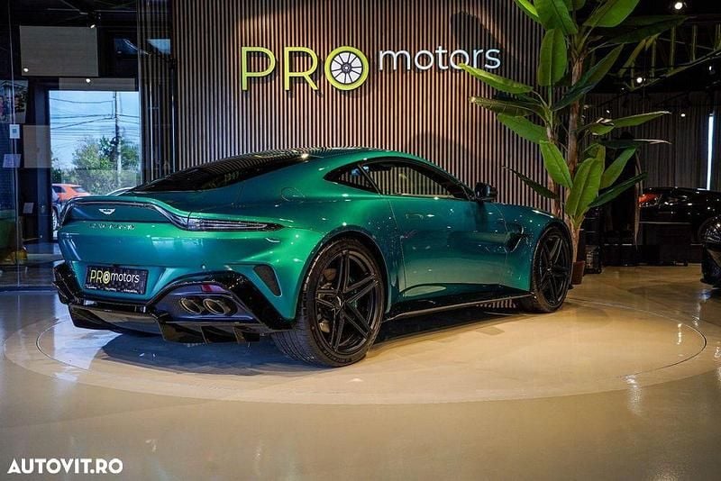 Second-hand Aston Martin V8 Vantage 665 CP (489 kW) 2024 Culoareverde Coupe