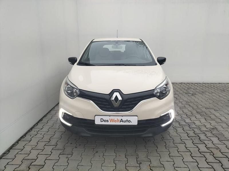 Maro deschis metalic perleffect Utilizat 2019 Renault Captur LIMITED SUV | 9.300 EUR (Preț bun) - Imagine 1/4