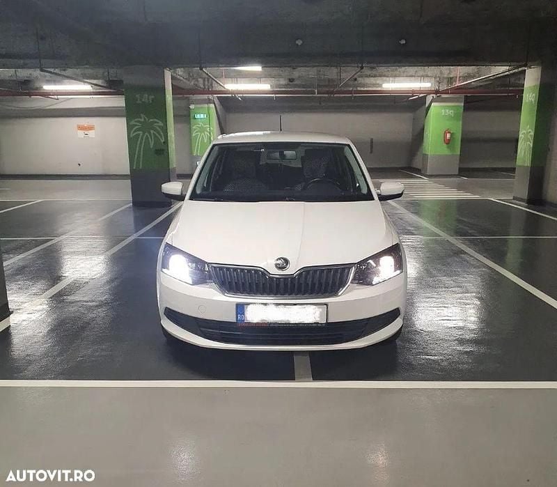 Culoarealb Utilizat 2015 Skoda Fabia Ambition | 4.900 EUR (Preț bun) - Imagine 1/4