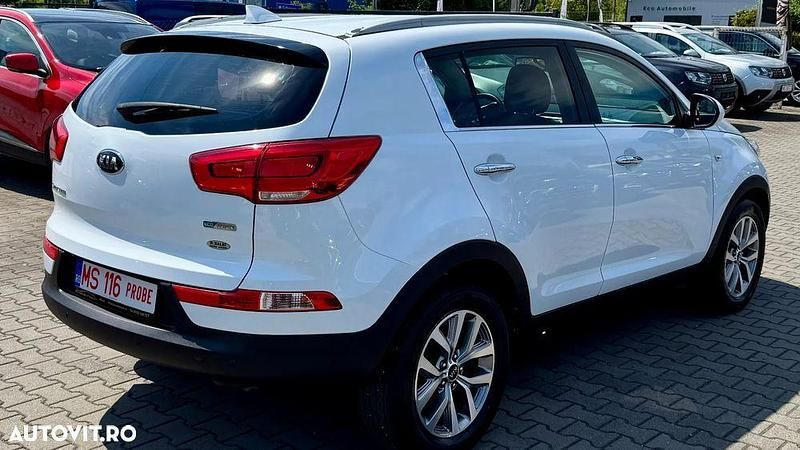 Second-hand Kia Sportage 115 CP (84 kW) 2015 Culoarealb SUV