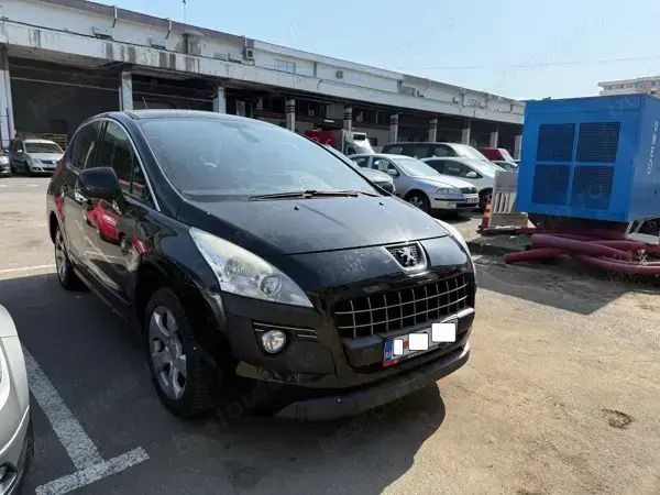 Negru Utilizat 2012 Peugeot 3008 Monovolum | 5.200 EUR - Imagine 1/4
