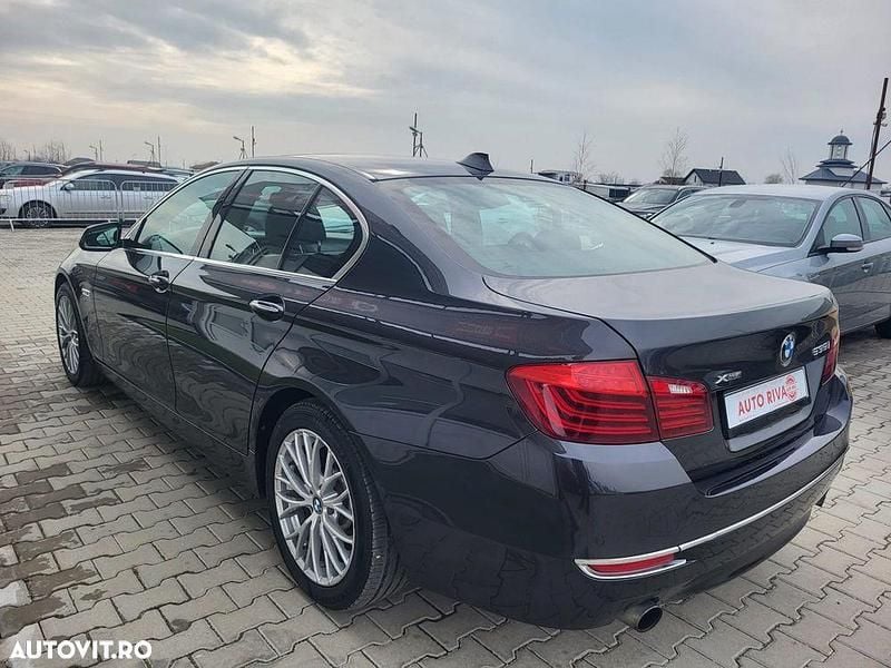 Second-hand BMW 535 Luxury Line 306 CP (225 kW) 2015 Culoaregri Berlinǎ
