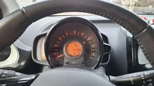 Negru Second-hand 2014 Toyota Aygo Hatchback | 6.100 EUR (Scump) - Imagine 1/4