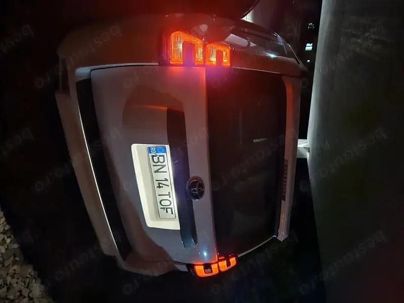 Alb Utilizat 2019 Toyota Land Cruiser SUV | 33.799 EUR (Super Preț) - Imagine 1/4